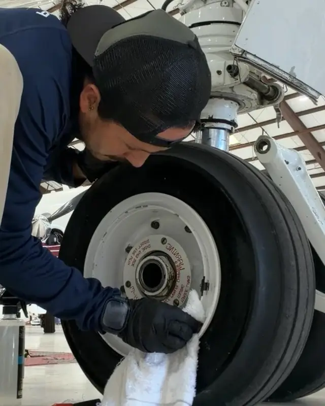 Landing gear, cleaned by hand